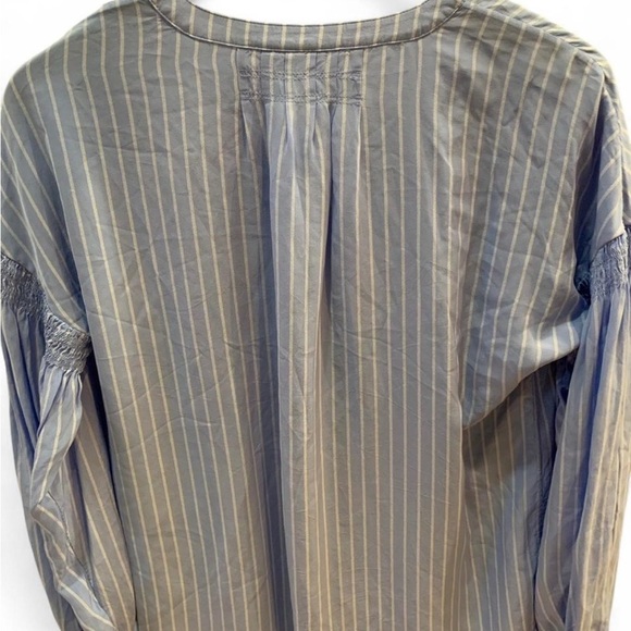 Joie Azabeth Size small Long Sleeve Silky Weave top/blouse classic preppy - Picture 5 of 11